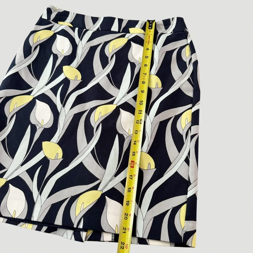 Ann Taylor Factory Navy‎ Calla Lily Floral Pencil Skirt Size 6 8 Mod Career Bold